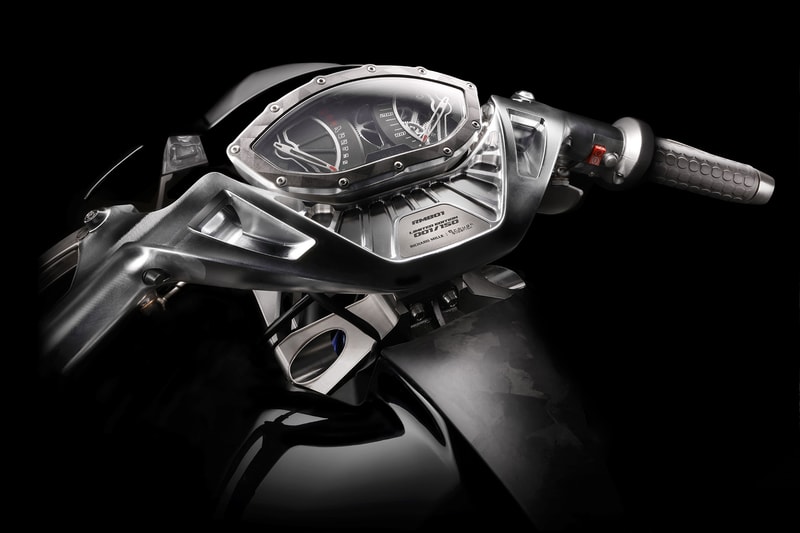 Richard Mille 攜手 Brough Superior 打造全球限定 150 輛 RMB01 競速車型