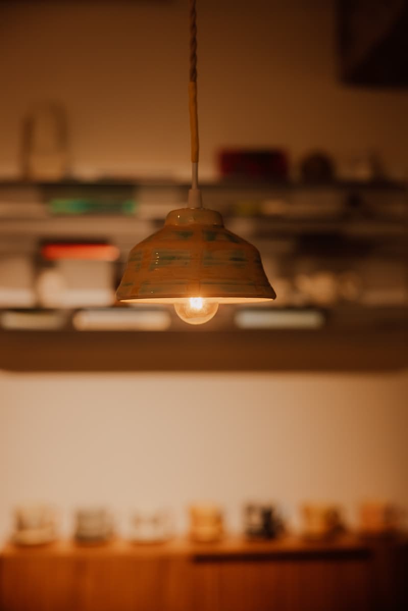 走進陶瓷器工作室 ZI YONE CRAFT STUDIO 展覽《In use, In pause》