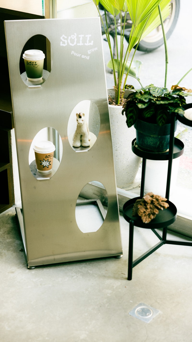 走進陶瓷器工作室 ZI YONE CRAFT STUDIO 展覽《In use, In pause》