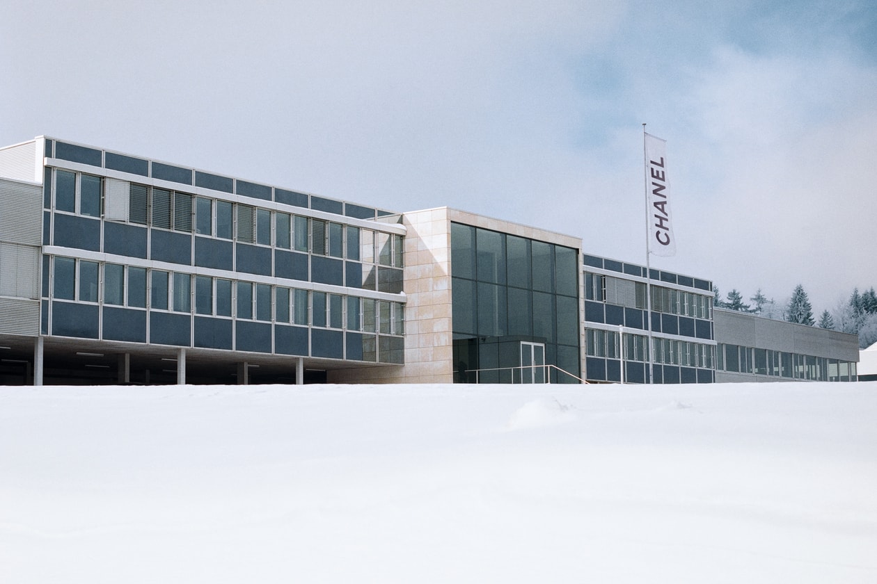 CHANEL 點亮尖沙咀鐘樓，與 Tyson Yoshi、ØZI 對話 J12 的「BLEU」時代精神