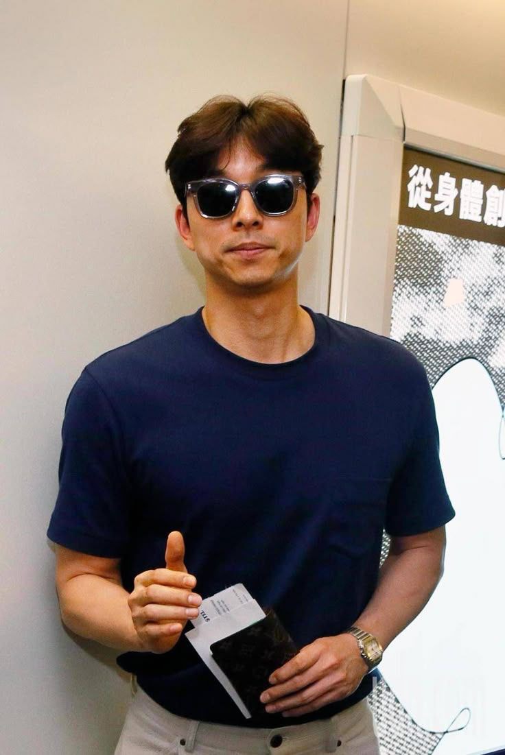 卡地亞 Santos de Cartier 腕錶推薦：一文看清設計亮點、香港定價與穿搭指南