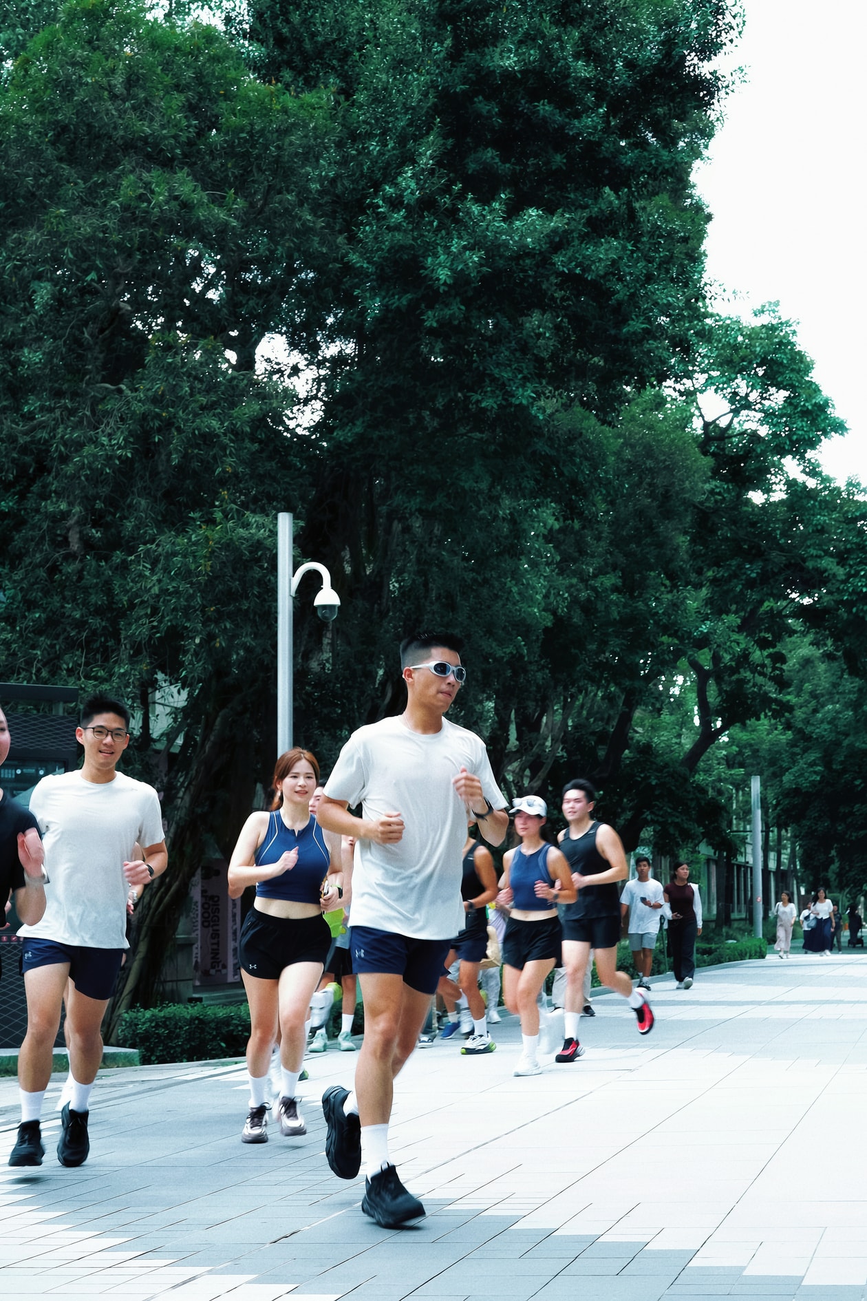 現場直擊：UNDER ARMOUR 攜手週末炸雞打造 UA HALO 跑者派對