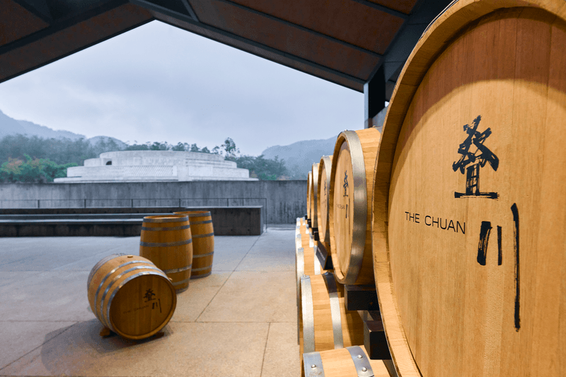 首款中國純麥威士忌「叠川」登陸香港！聯手米芝蓮二星「潤」中菜廳推出限定配對菜單 