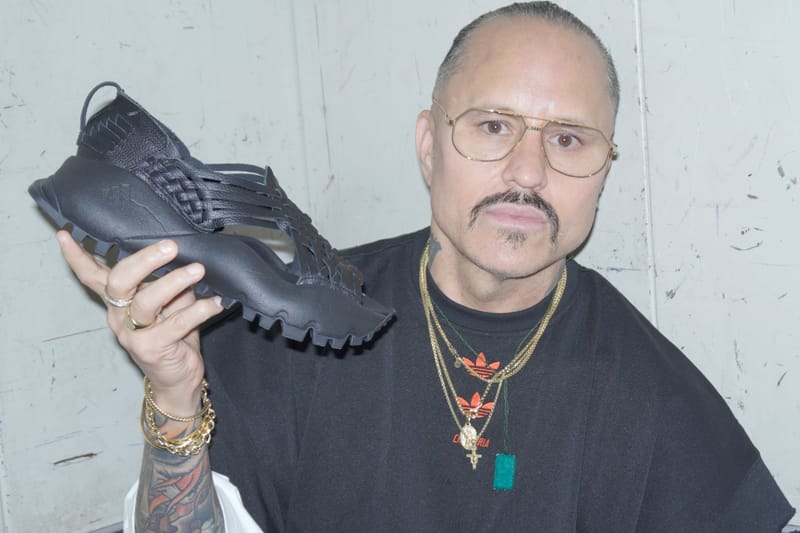 Willy Chavarria 攜手 adidas Originals 推出球鞋 × 涼鞋混血新作