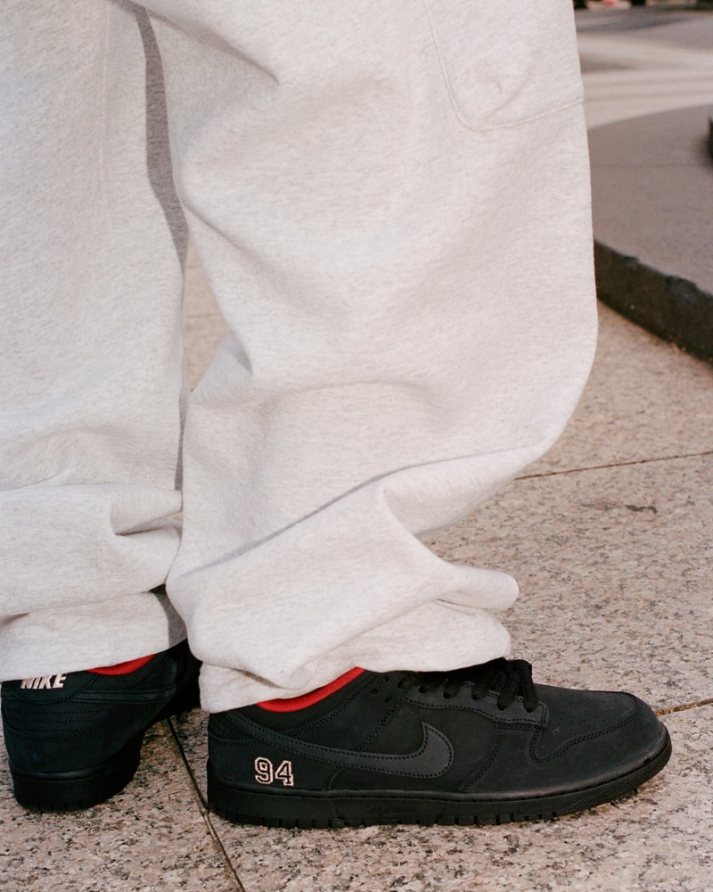 Supreme x Nike SB Dunk Low 最新聯乘系列鞋款正式登場