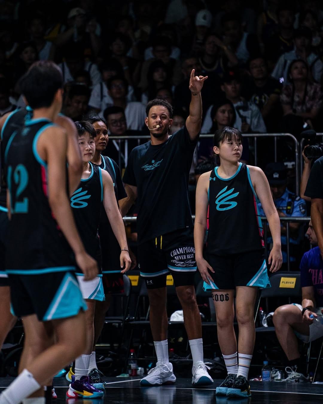 UNDER ARMOUR x CURRY BRAND 推出 CURRY FOX 2 簽名籃球鞋