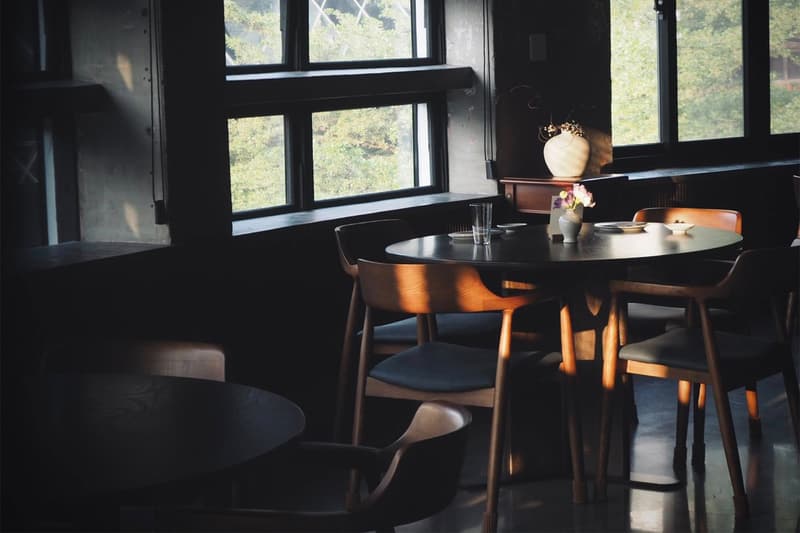 米其林⼀星餐廳「澀 Sur-」再次攜手台灣酒飲品牌 SLOWAVE 共同推出超限量全新酒款「霞⽊果酒」