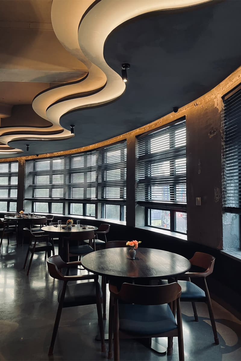 米其林⼀星餐廳「澀 Sur-」再次攜手台灣酒飲品牌 SLOWAVE 共同推出超限量全新酒款「霞⽊果酒」