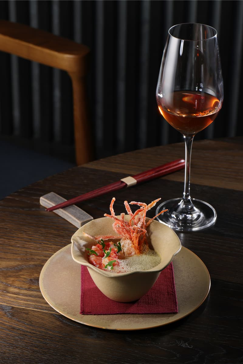 米其林⼀星餐廳「澀 Sur-」再次攜手台灣酒飲品牌 SLOWAVE 共同推出超限量全新酒款「霞⽊果酒」