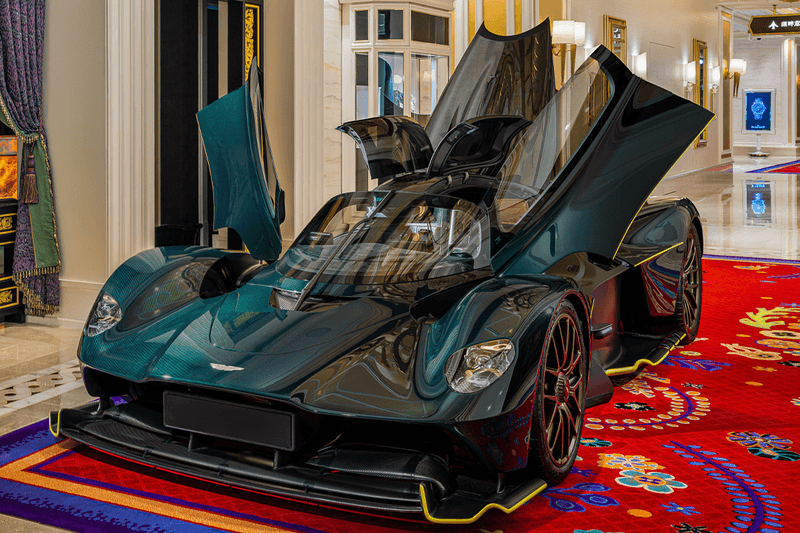 2025 永利臻典夢幻超跑展於澳門揭幕！BAPE® 聯名 Pagani、林寶堅尼別注車款列陣登場