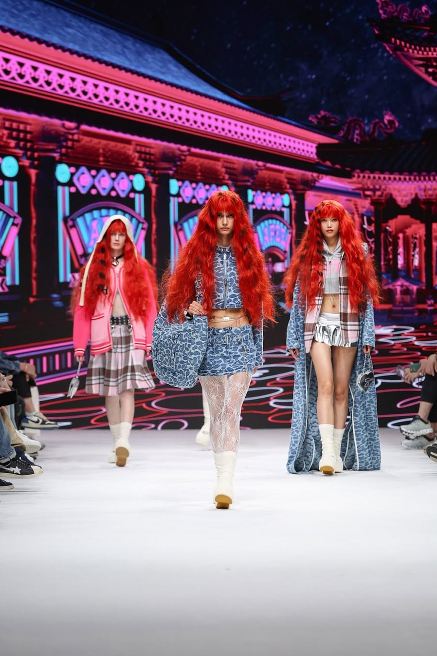 APEE by A BATHING APE® ── Z世代のガールに向けた BAPE® のラインが復活