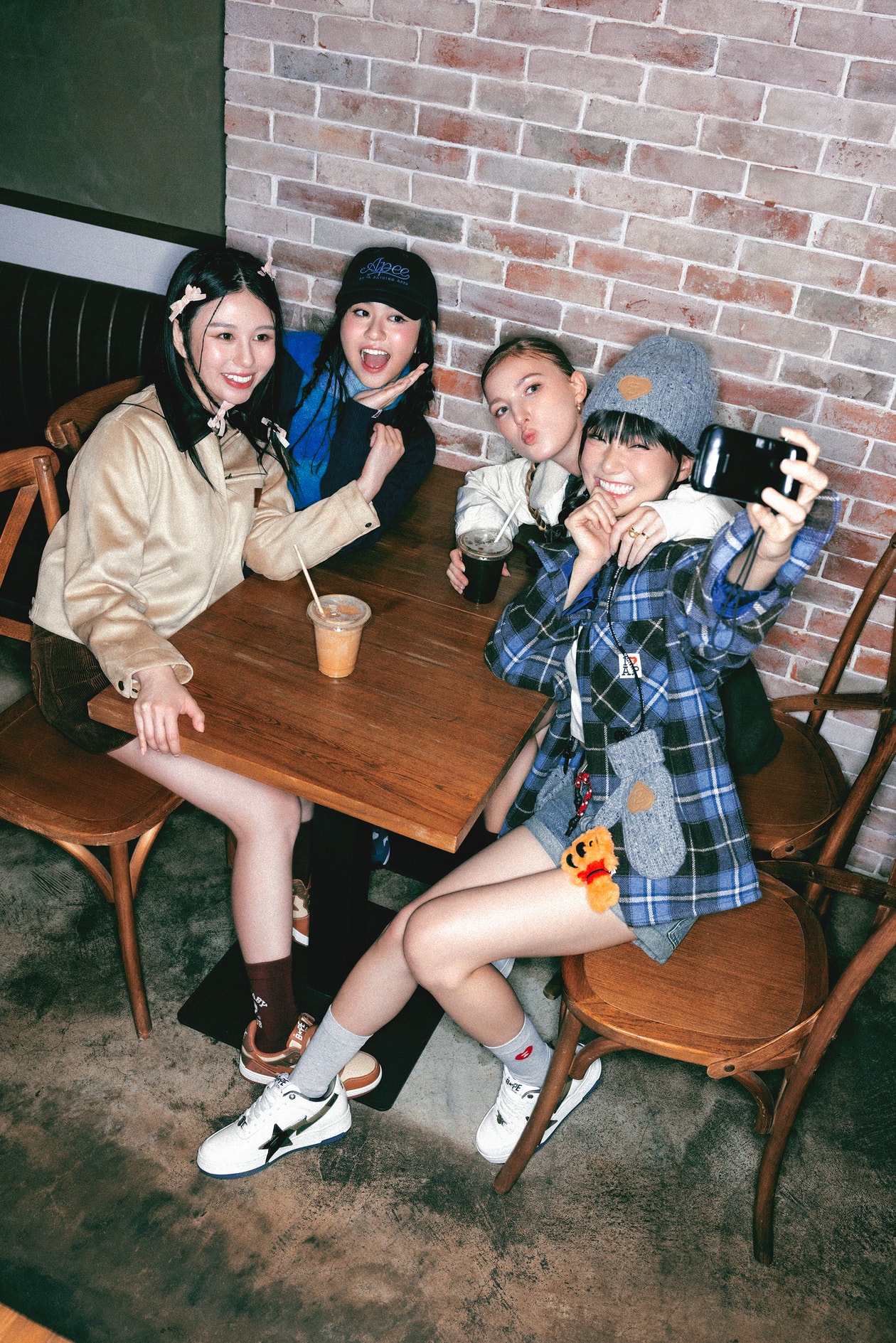 APEE by A BATHING APE®： BAPE® 宇宙中為 GEN Z 少女而生的獨特變奏