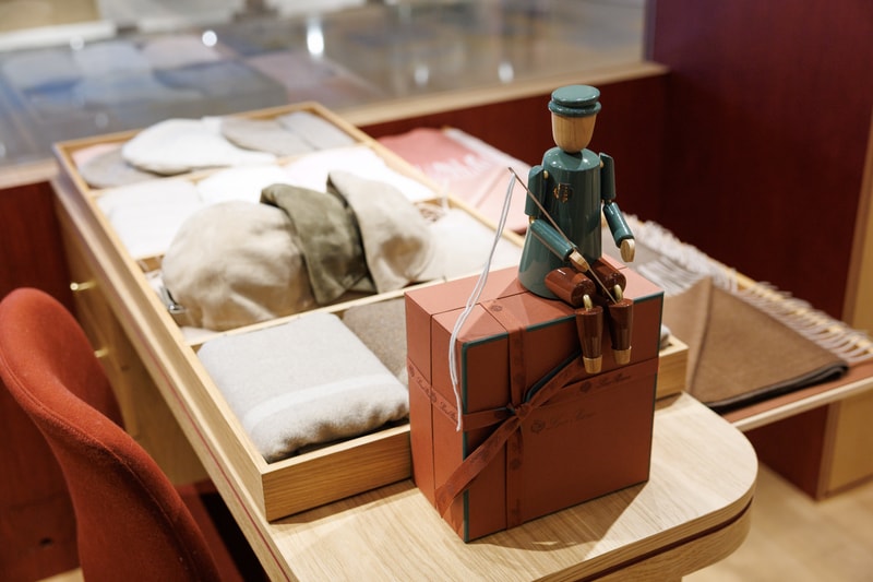 意式奢華贈禮美學：Loro Piana 從獨家刺繡圍巾到首個餐具系列