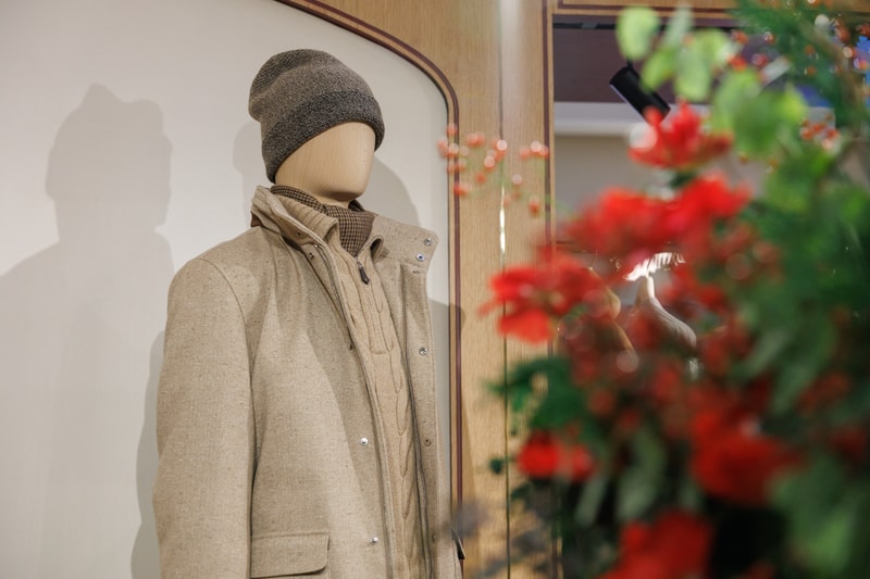 意式奢華贈禮美學：Loro Piana 從獨家刺繡圍巾到首個餐具系列