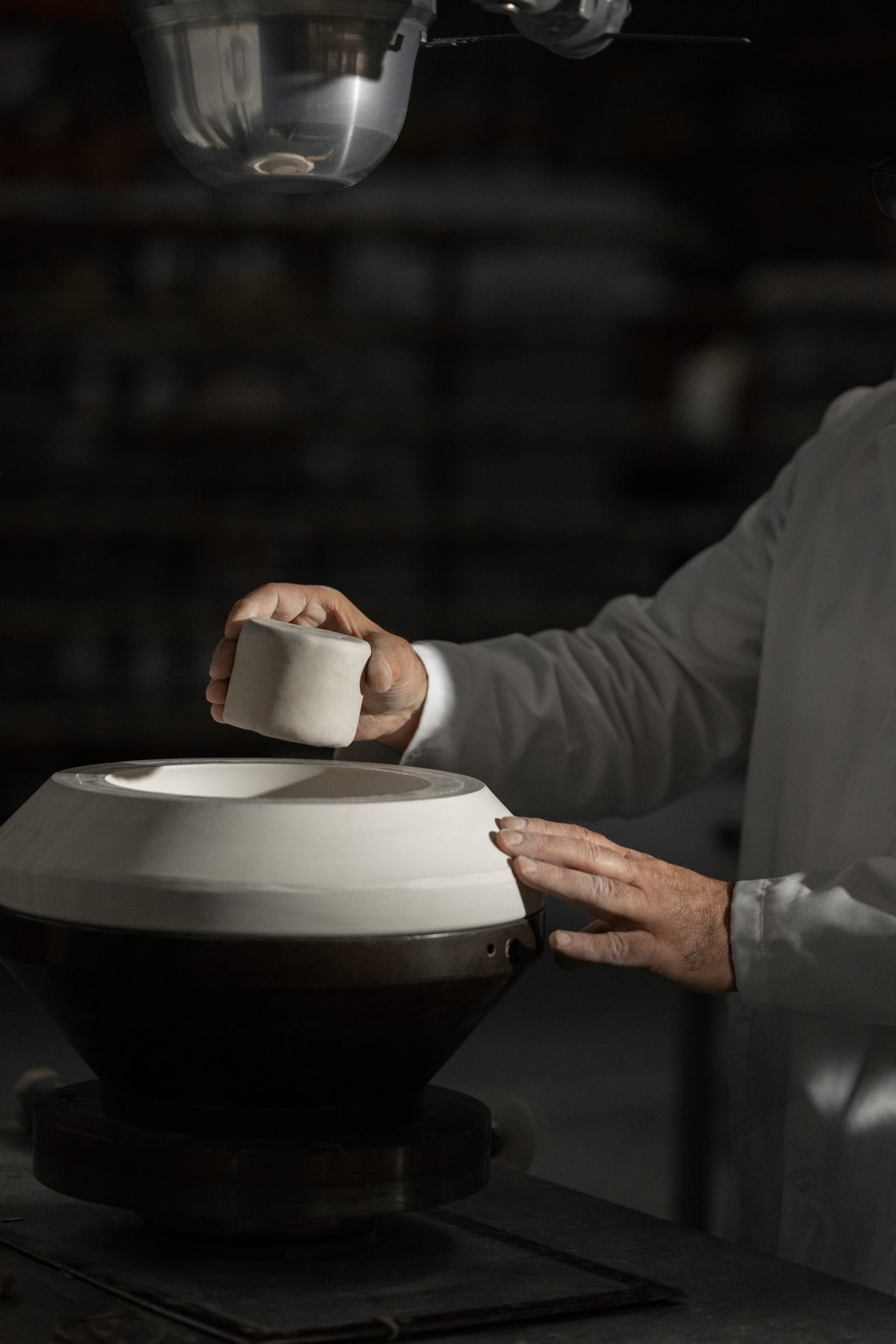 意式奢華贈禮美學：Loro Piana 從獨家刺繡圍巾到首個餐具系列