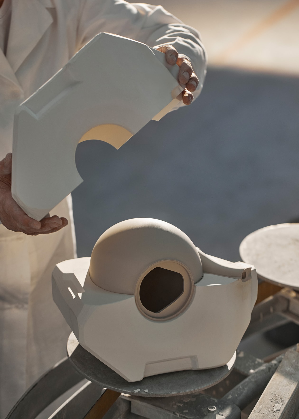 意式奢華贈禮美學：Loro Piana 從獨家刺繡圍巾到首個餐具系列