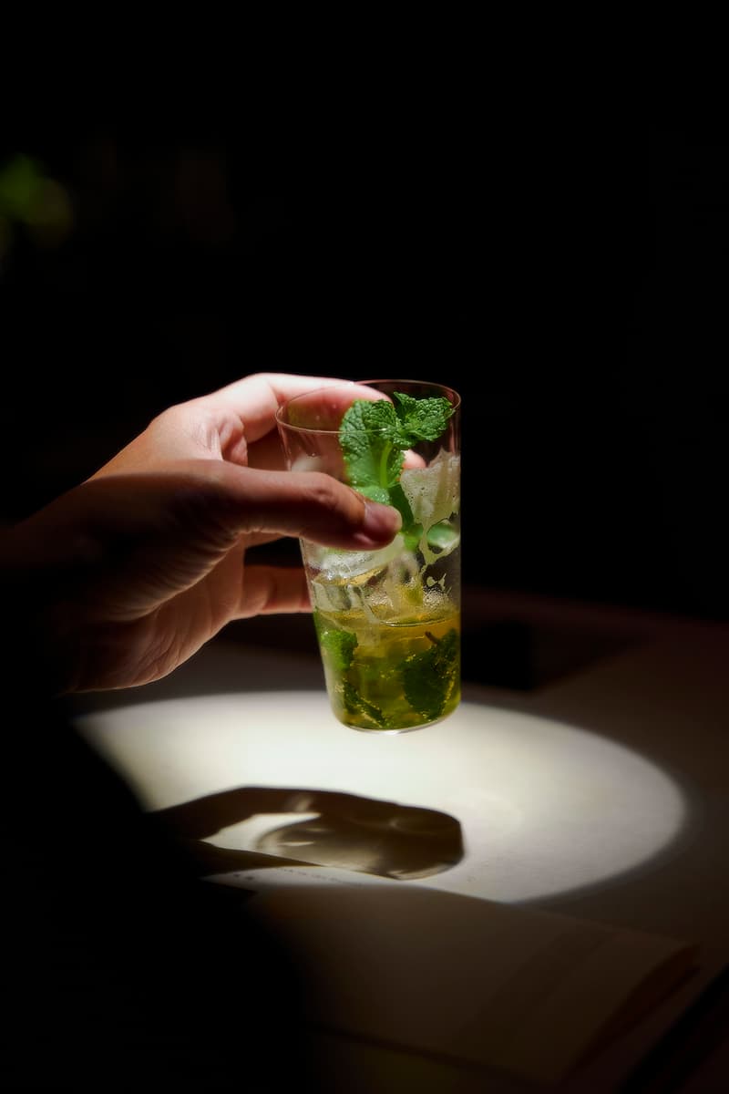 unDer lab 最新季節酒單「荒謬主義：沙漠中的水母」正式登場