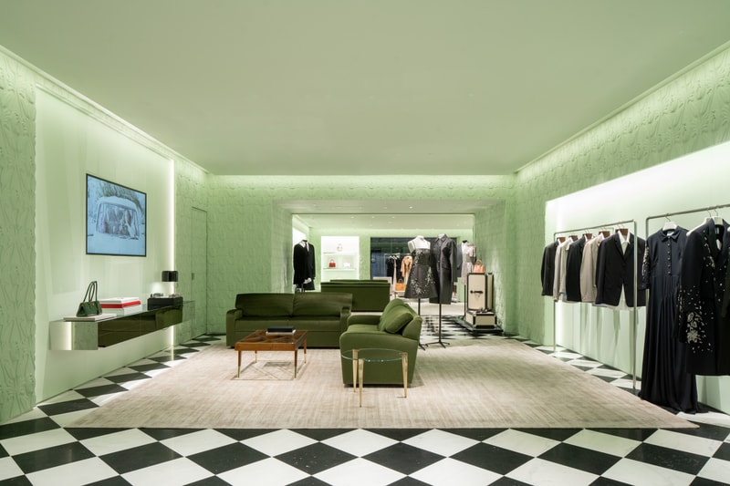 Prada 置地廣塲全新三層概念店正式揭幕