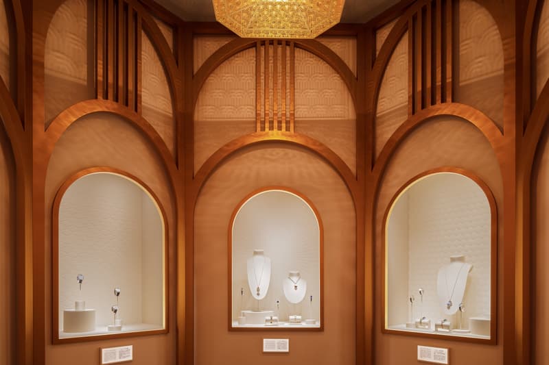 走進 Van Cleef & Arpels 梵克雅寶《Poetry of Time 時間的詩篇》香港展覽