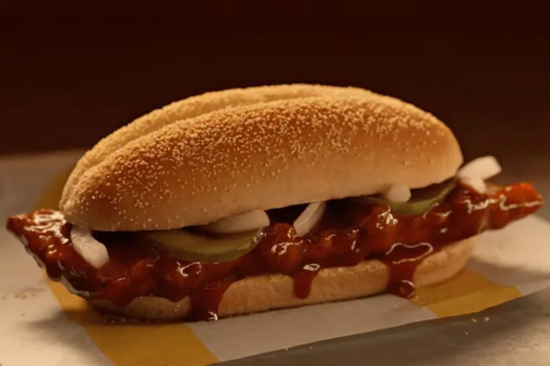 McDonald’s 被控聯邦訴訟：McRib 被指完全不含真正「肋排肉」