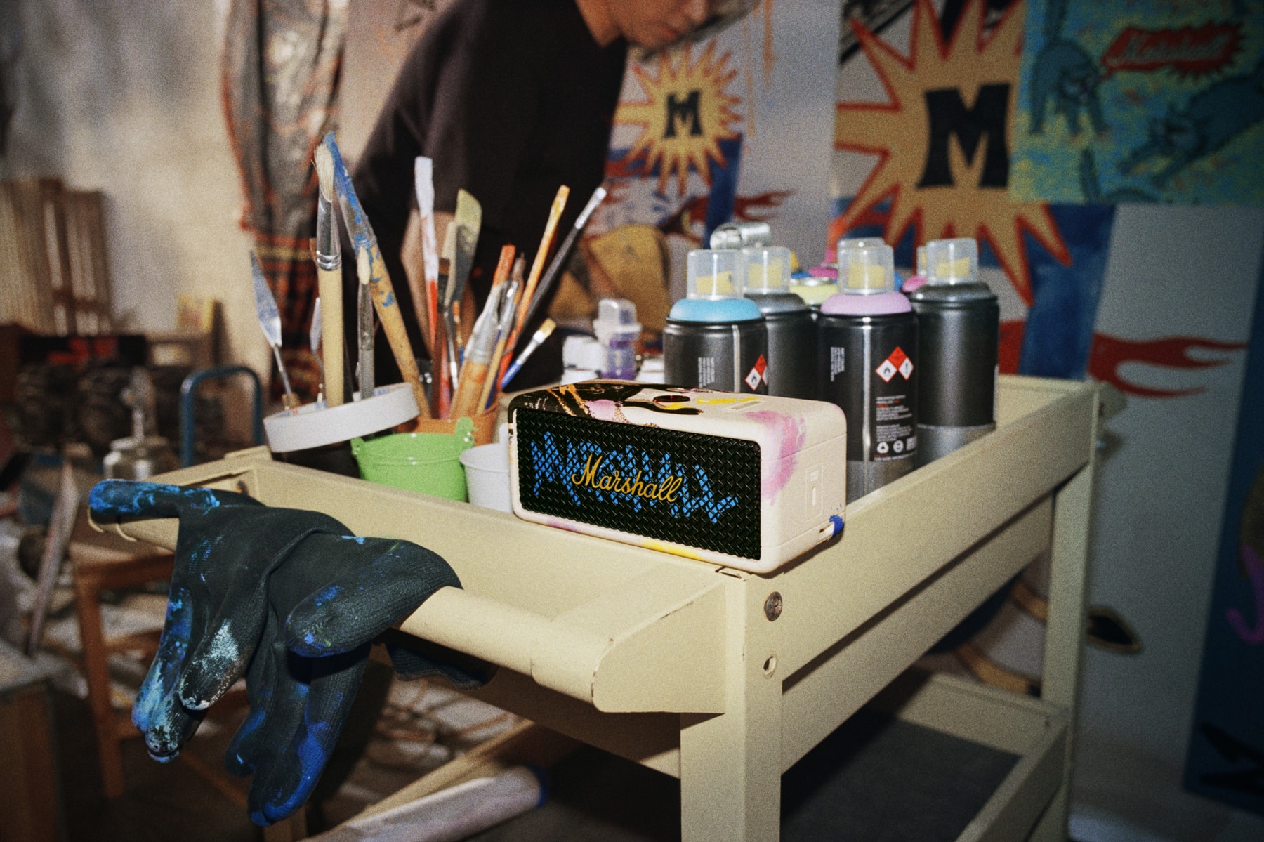 Marshall 攜手成都藝術家 FCCK 推出 2026 馬年限定系列