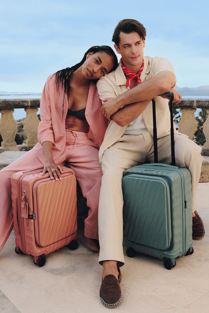 感受地中海慢活節奏！TUMI 正式發佈 2026 春季「Mediterranean Escape」全新系列