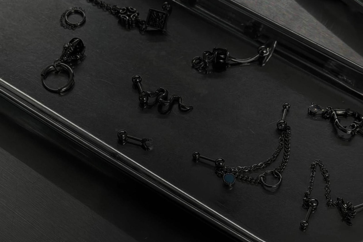 三十而立．三吉彩花攝影創作紀實 #11「GRAY」