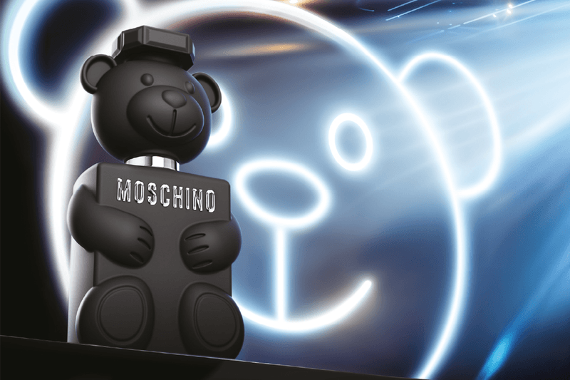 換上型格霧黑外衣：MOSCHINO 釋出全新男士香水 TOY BOY 2