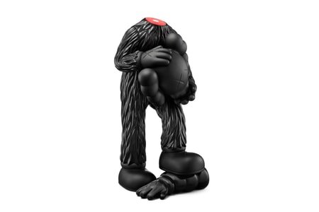 KAWS 推出全新「FELLOWS」人偶系列