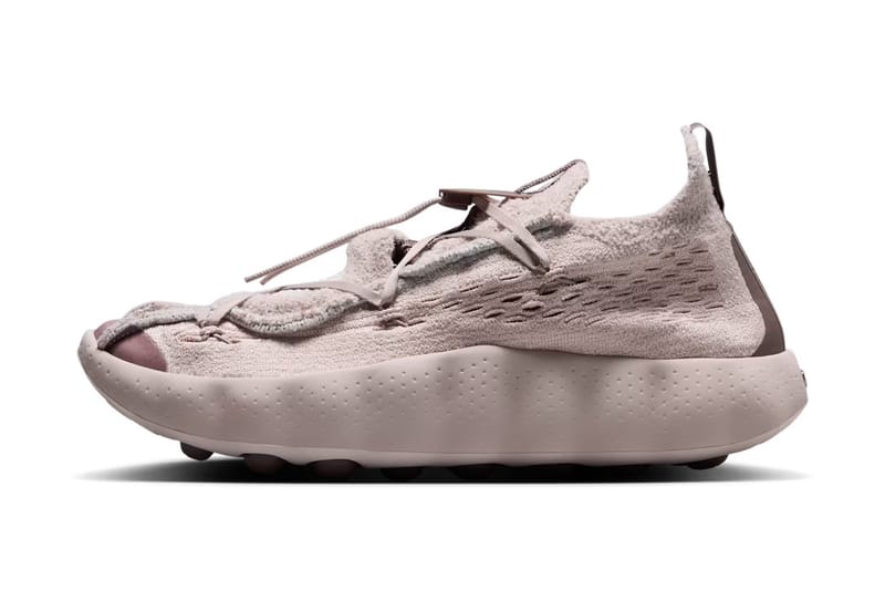 Nike Mind 002 Flyknit「Fossil Stone and Plum Eclipse」配色搭載 22 點感官系統