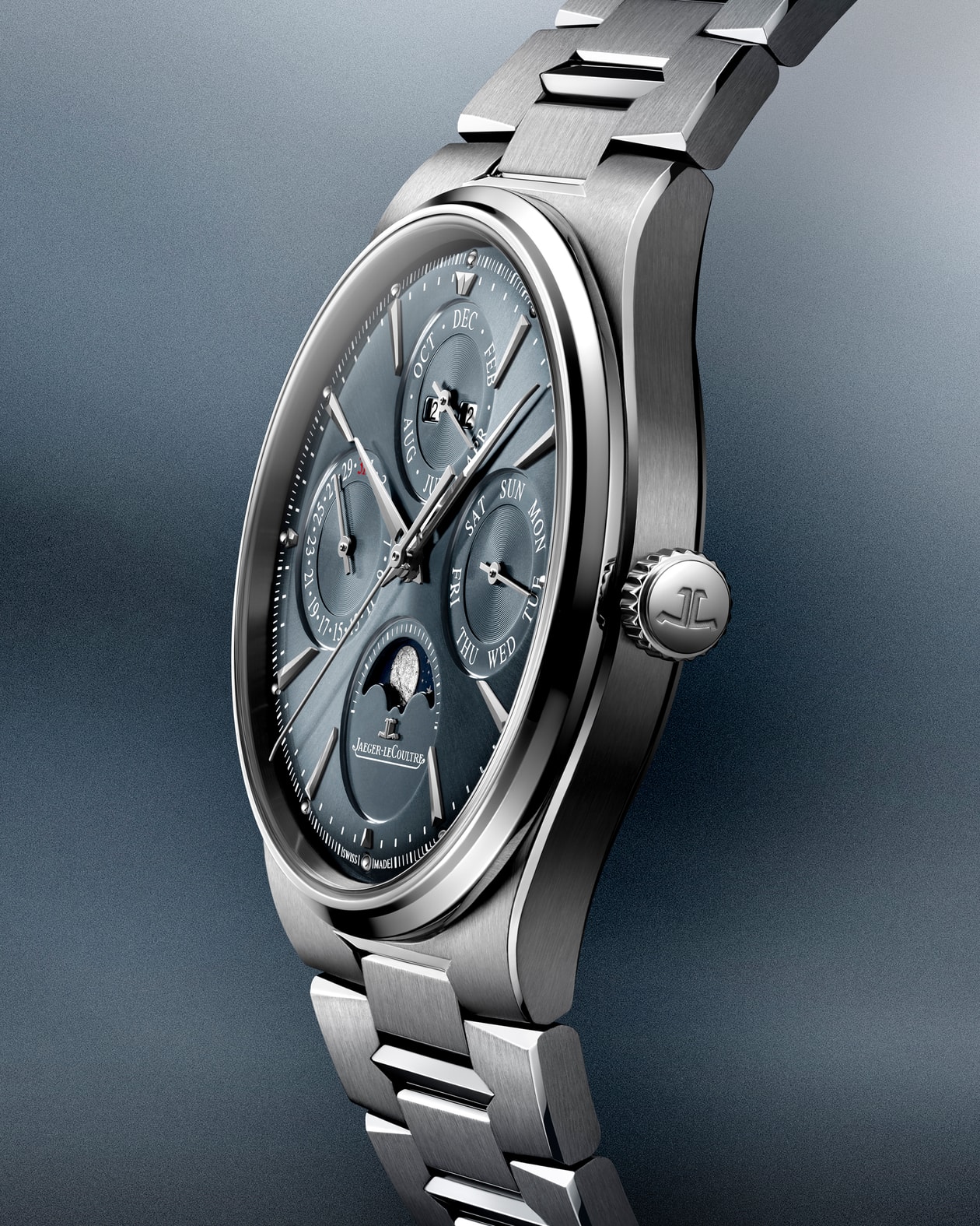 Robert Pattinson 正式出任 Jaeger-LeCoultre 積家全新全球品牌大使，演繹最新 Master Control Chronometre Perpetual Calendar 大師系列天文台萬年曆腕錶