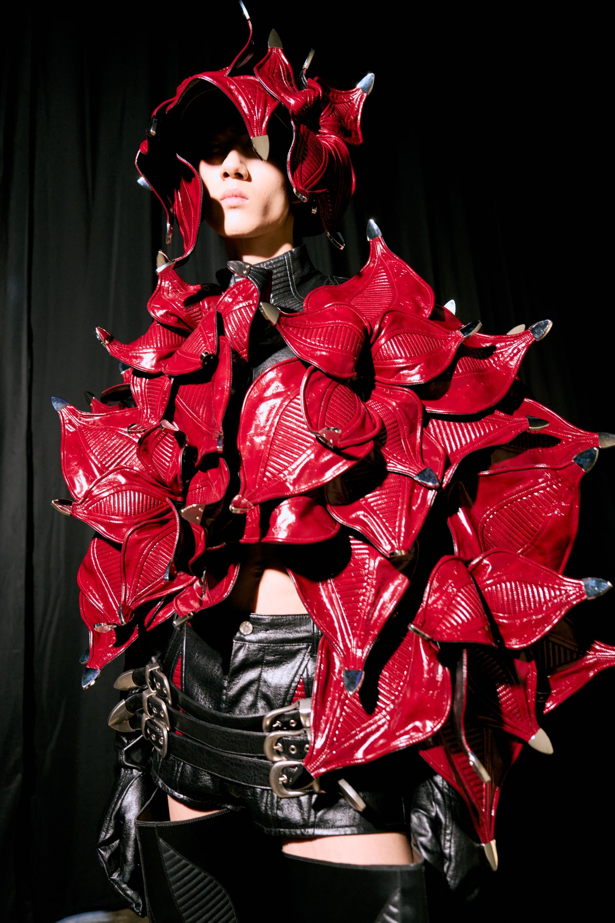 解構城市感官能量：Fashion Hong Kong 呈獻「香港多巴胺」時裝匯演，4 位本地設計師專訪全解析