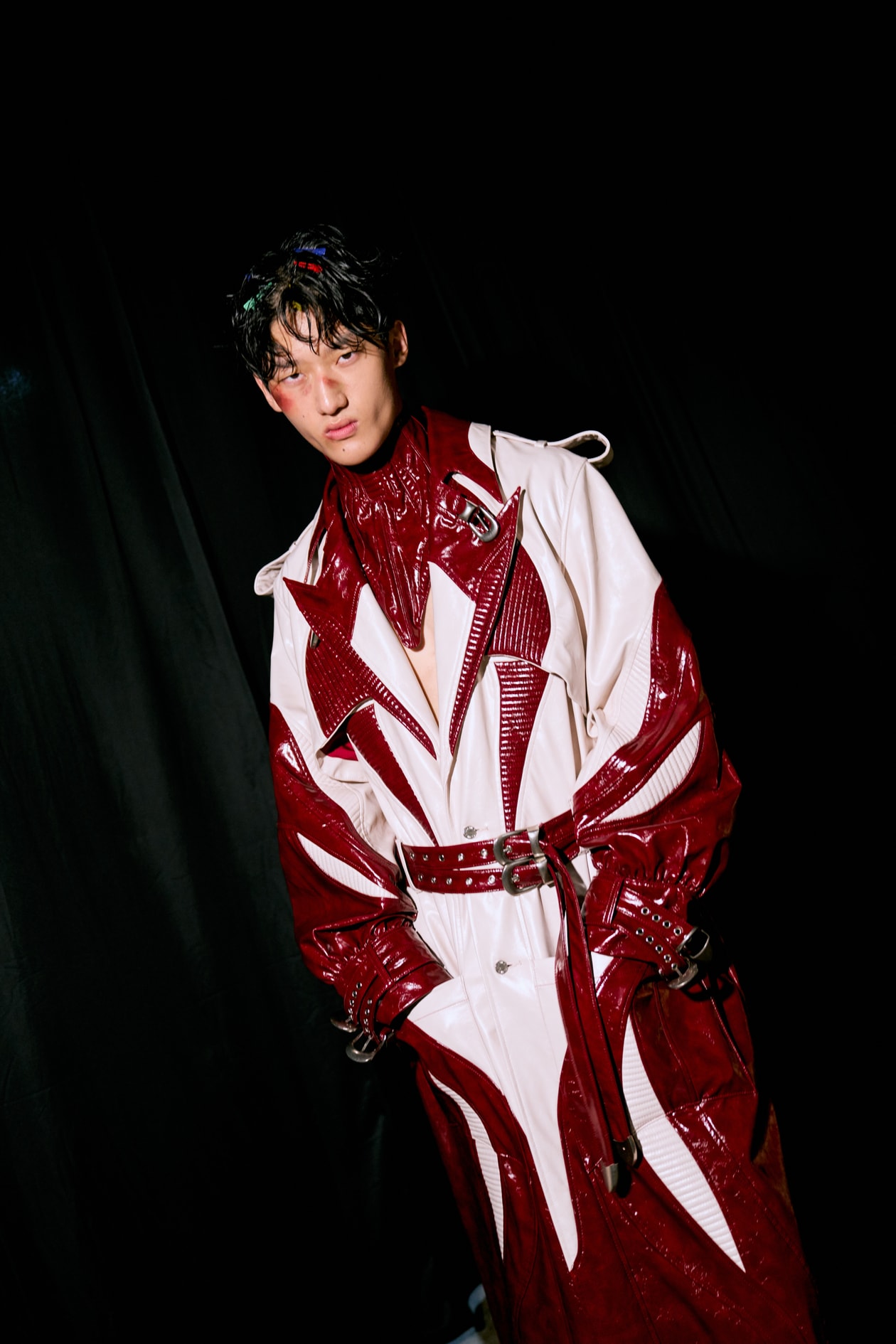 解構城市感官能量：Fashion Hong Kong 呈獻「香港多巴胺」時裝匯演，4 位本地設計師專訪全解析