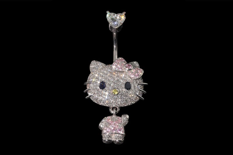 Mavani & Co. 為 Doja Cat 度身訂製鑽石 Hello Kitty 肚臍環