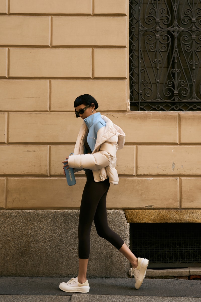 李函 Kiwi 演繹 lululemon 全新短板剪裁「Wunder Puff」機能外套的層次穿搭潛力