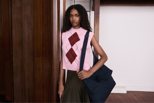 UNIQLO 與 JW Anderson 2026 秋冬系列專為充滿藝術氣息的穿搭而設