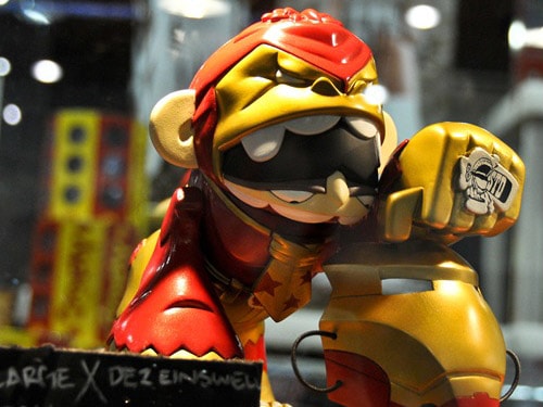 Dez Einswell x XLarge "Iron Ape"