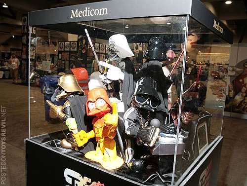 Medicom Toys Oversized Darth Vader Artist Series