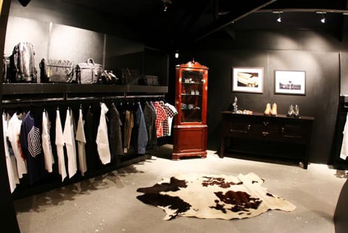 QUARTERS BOUTIQUE Grand Opening