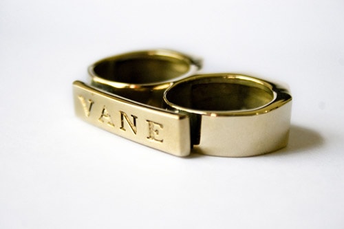 Vane Two-Finger Brass Knuckle Ring
