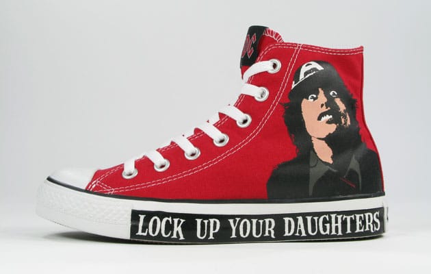 converse metallica