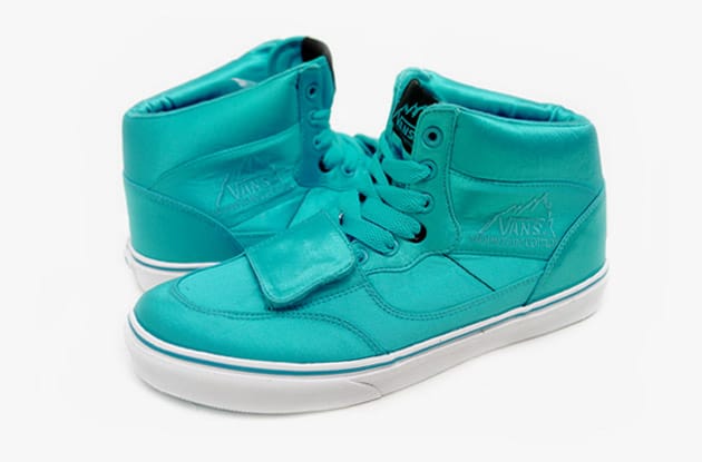 Vans Mountain Edition High Satin Pack