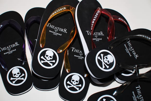 Theatre8 x mastermind JAPAN Flip Flops