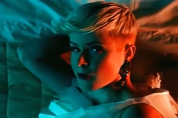 Röyksopp - The Girl And The Robot Video