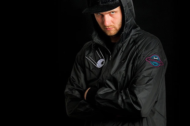 Swanski x Nike Sportswear Windrunner & T-Shirt Pack