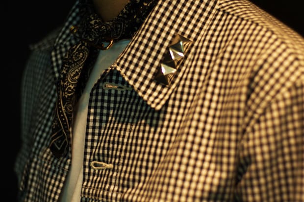 BUNNEY Pyramid Studs