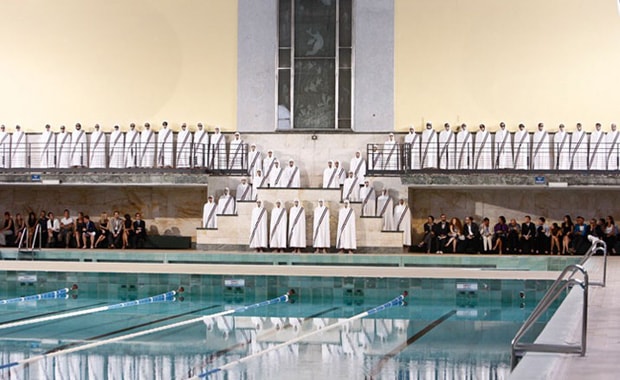 Moncler Gamme Bleu 2010 Spring/Summer Show