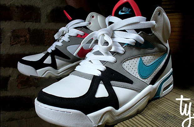 Nike Air Hoop Structure - Triax Colorway