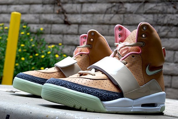 Nike Air Yeezy Khaki/Pink Colorway Release