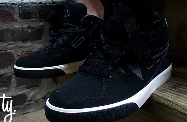 Nike Auto Force Black/White Colorway